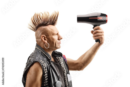 Konstfotografi Punk with a mohawk using a hair dryer