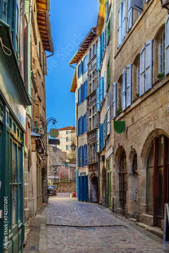 Fototapeta Naklejka Na Ścianę i Meble -  Street in Le Puy-en-Velay, France