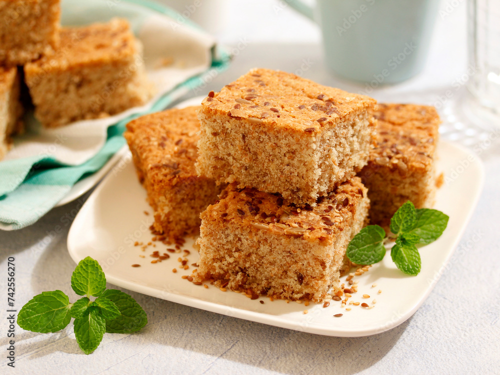 Wholemeal cake with seeds.