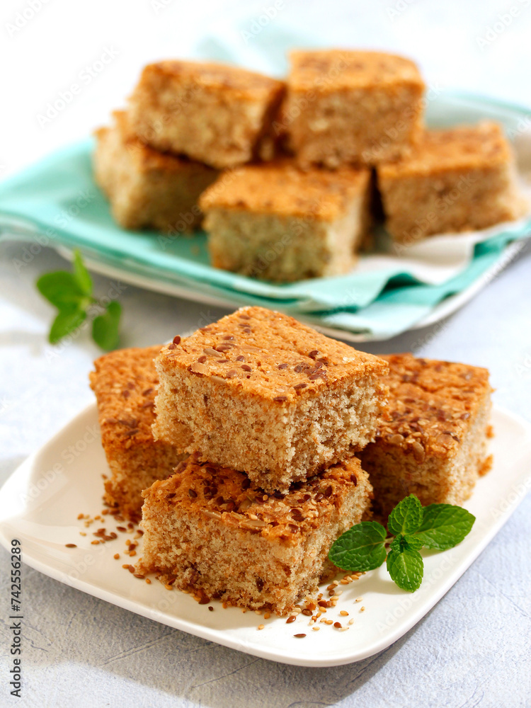 Wholemeal cake with seeds.