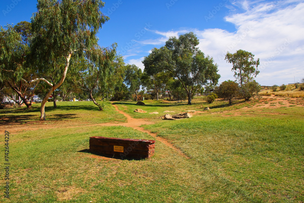Φωτογραφία City park at the bottom of Anzac Hill in Alice Springs, Northern Territory, Aust