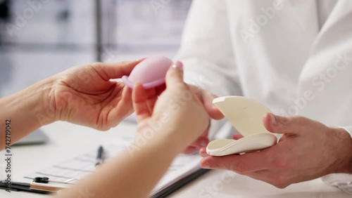 Wallpaper Mural Gynecologist Showing Diaphragm To Woman Torontodigital.ca