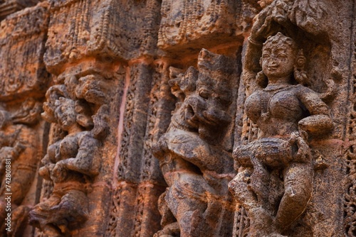 Ancient woman wall statues
