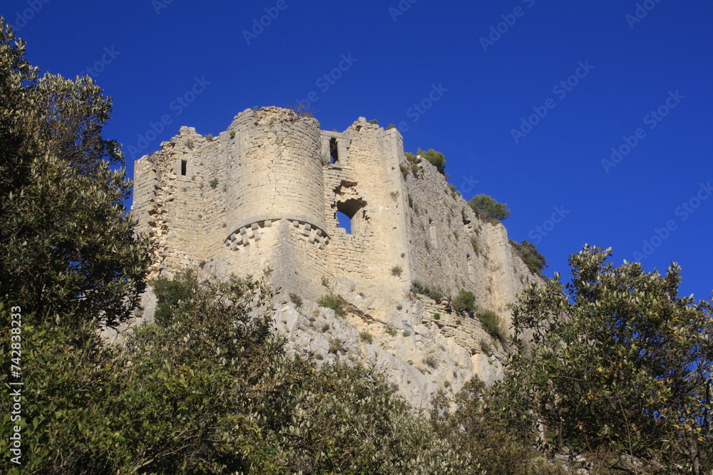 ruine chateau medieval