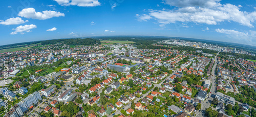 Die oberbayerische Stadt Burghausen an der Salzach an der Grenze zu Oberösterreich von oben, Blick auf die Neustadt photo