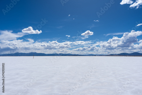 Canvastavla Horizonte en salinas grandes jujuy con cielo y nubes