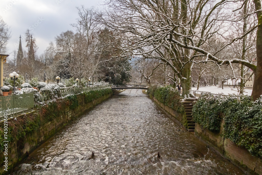 Winter Wonderland: Parque urbano junto al río Oos, Baden Baden