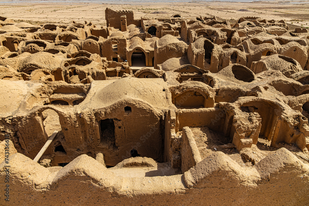 Iran. Sar Yazd village, Yazd province. Sar Yazd (Saryazd) Fortress, one of the oldest and largest castles in Iran (constructed during the Sassanid Dynasty), built of adobe (mudbrick)