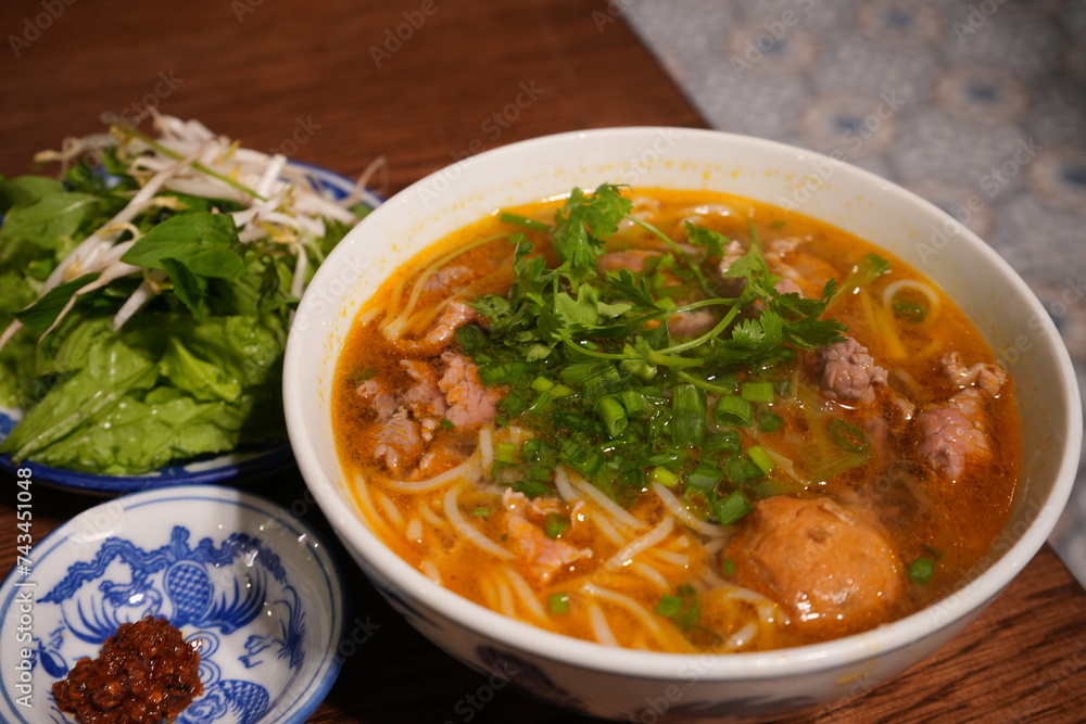 Bún Bò Huế Noodle, Vietnamese Food - ベトナム料理 ブンボーフエ