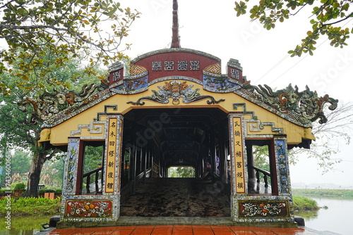 Thanh Toan Tile-Roofed Bridge in Hue, The Most Ancient in Vietnam - ベトナム フエ タントアン橋	 photo