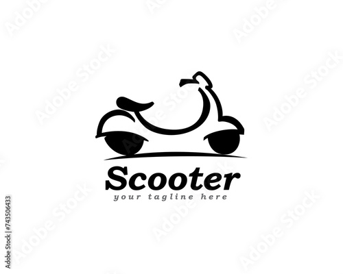 Simple art scooter art motorbike logo symbol design template illustration inspiration