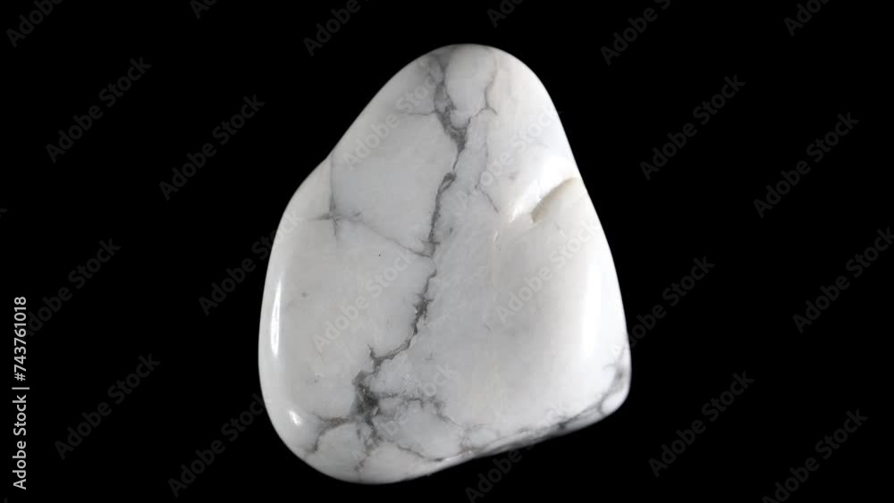 Howlite tumblestone - Calcium Boro-silicate Hydroxide Howlite tumblestone - Calcium Boro-silicate Hydroxide