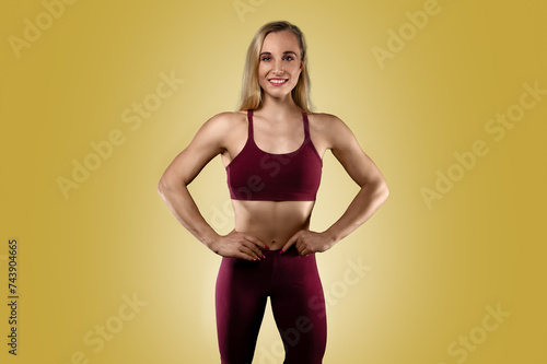 Sport Model mit Trainingsanzug, Bodybuilding Frauen photo