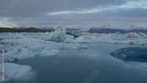 Wallpaper Mural Glacier Lagoon, Jökulsárlón, Iceland, with icebergs and flowing icy blue water Torontodigital.ca