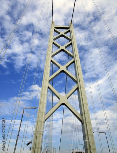 明石海峡大橋の主塔 © Seiko