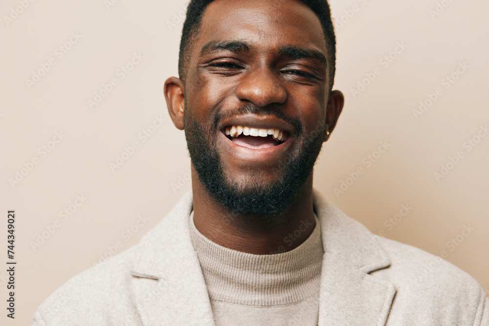 Obraz premium man american african portrait casual background young black sunglasses african american guy beige