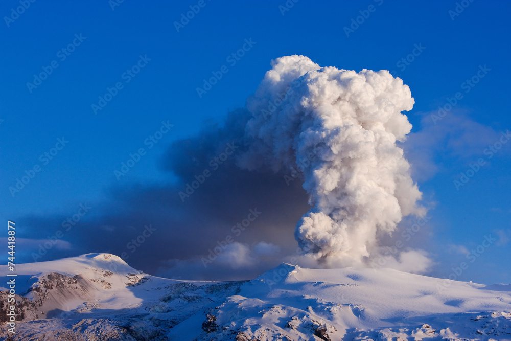 Volcanic Eruption, Eyjafjallajokull Glacier, Iceland