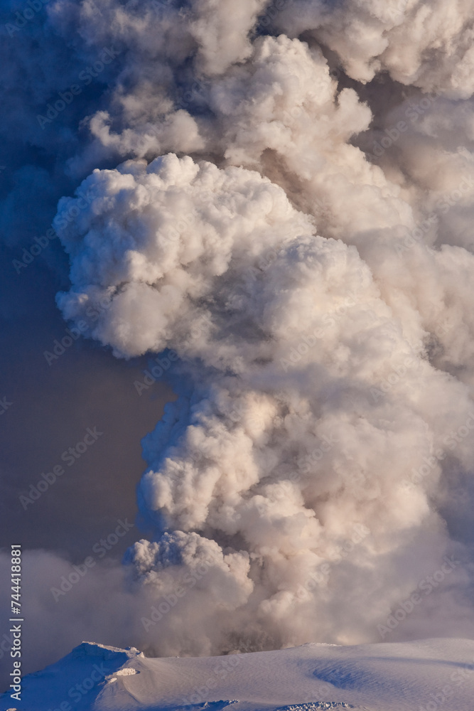 Volcanic Eruption, Eyjafjallajokull Glacier, Iceland Volcanic Eruption, Eyjafjallajokull Glacier, Iceland