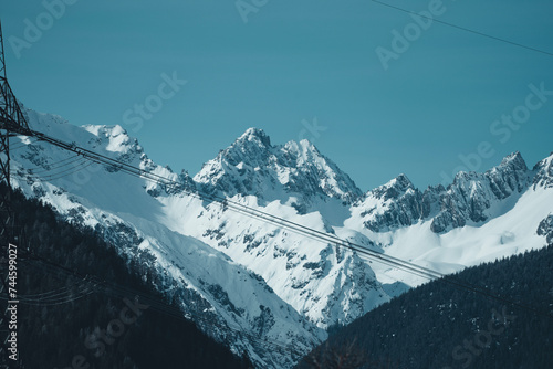 Winterliches Bergmassiv Tirol