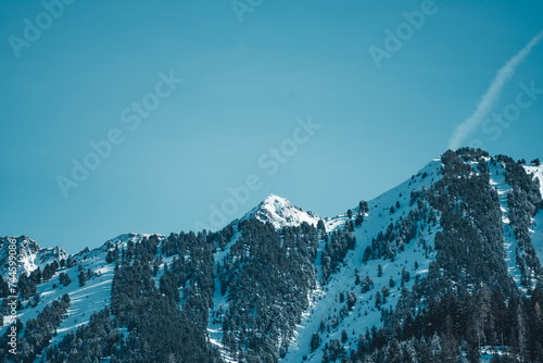Winterliches Bergmassiv Alpen