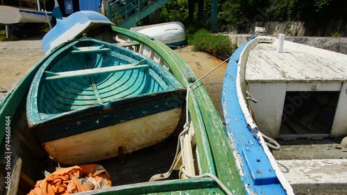 Wallpaper Mural Barque cale sèche Torontodigital.ca