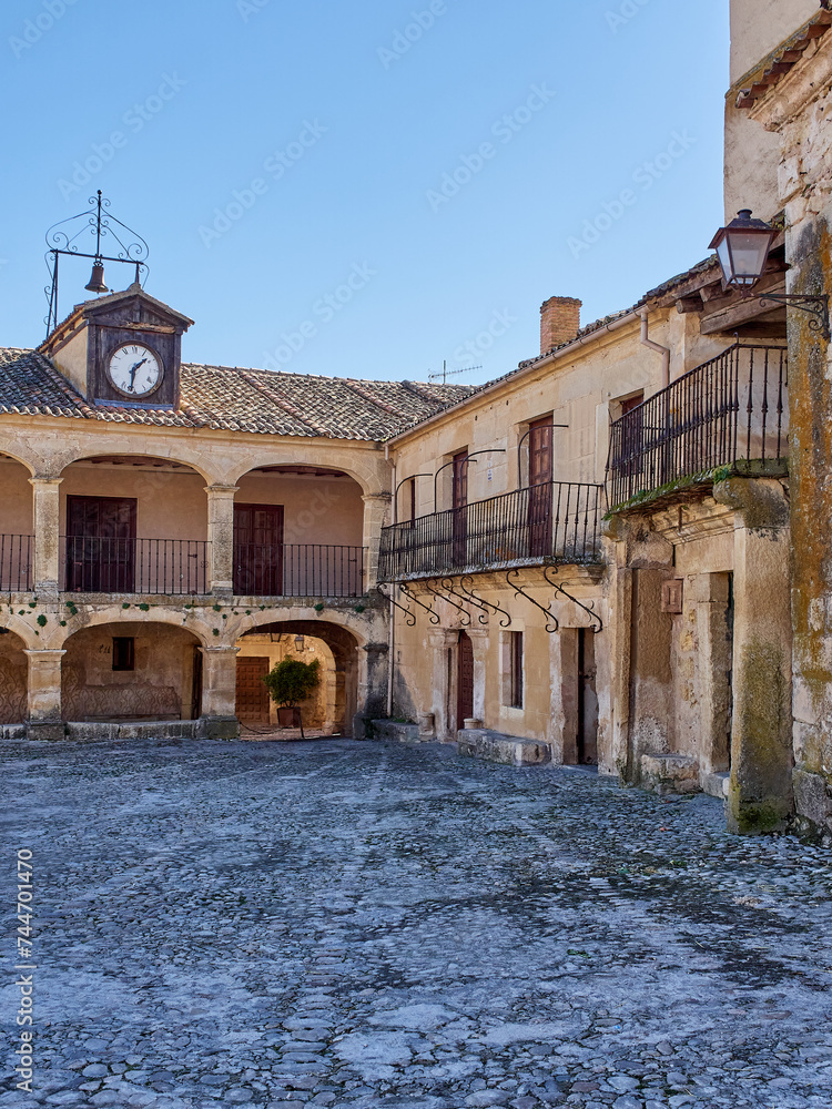 Main square and town hall of Pedraza, a walled medieval village in the province of Segovia. Castilla y León, Spain, Europe