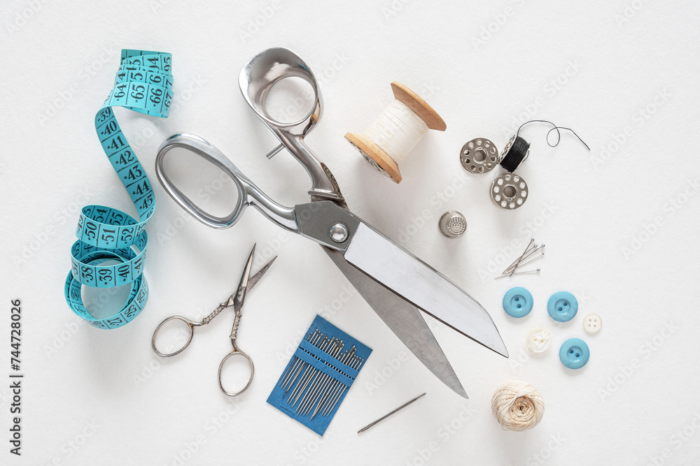 Accessory sets for sewing, home-made or in the textile industry - obrazy, fototapety, plakaty 