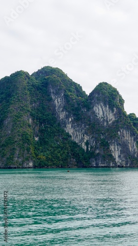 Ha long bay Unesco Asia Vietnam, landscape mountains and water, bay Viet. Halong  © Kamila