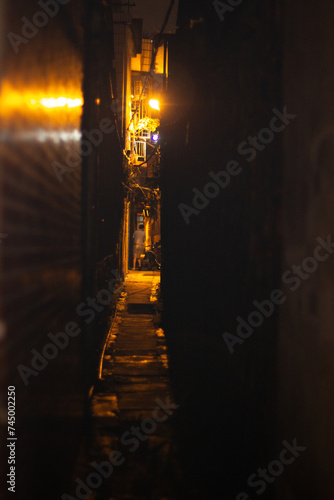 Canvas Print old street in the night