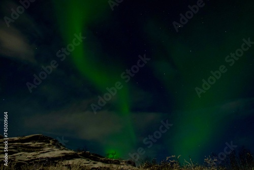 norvegia; tromso; fiordi; luci artiche; aurora boreale; cielo d'inverno