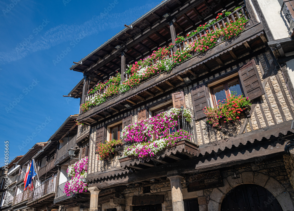 Obraz premium Plaza Mayor in La Alberca village in Spain