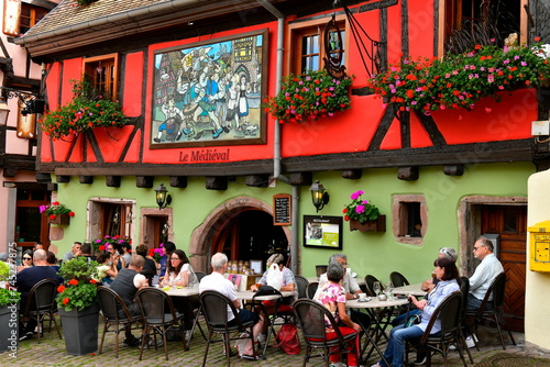 Fototapeta Naklejka Na Ścianę i Meble -  Outdoor cafe in Riquewihr France