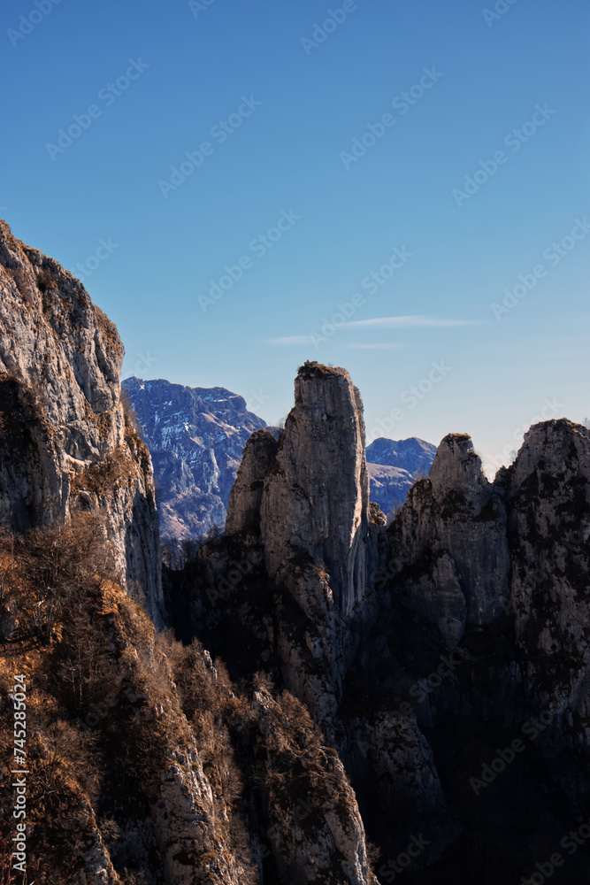 Fototapeta premium View of the mountains surrounding Valentino Park.