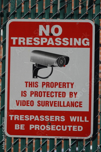 no trespassing  parking sign