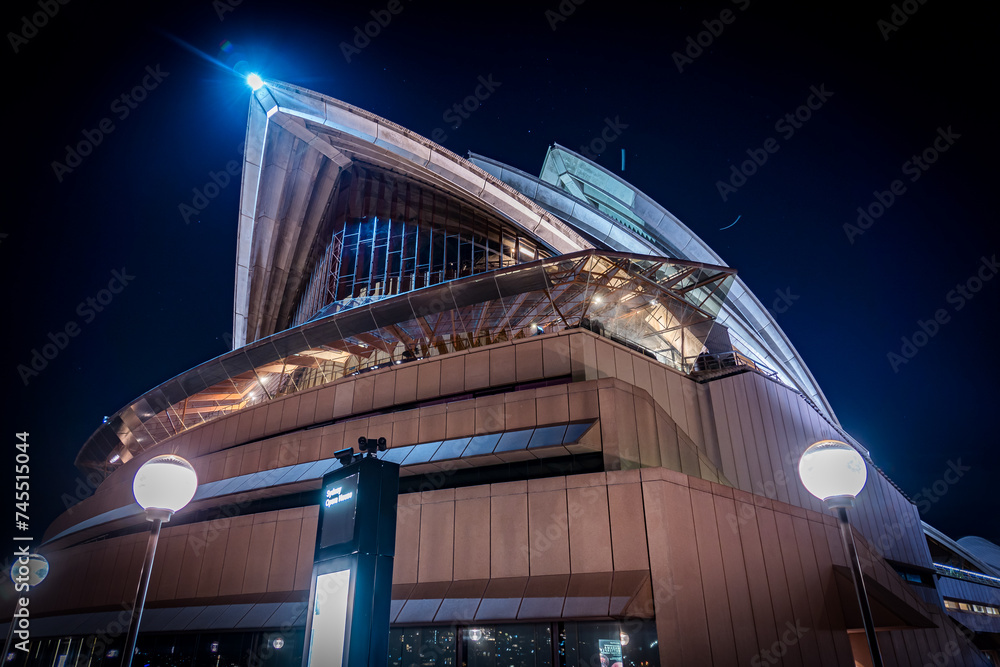 オペラハウスの煌めく夜