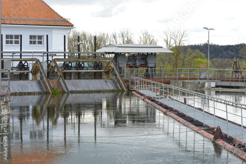 Wasserkraftwerk  Kranzberg © Peter Oetelshofen
