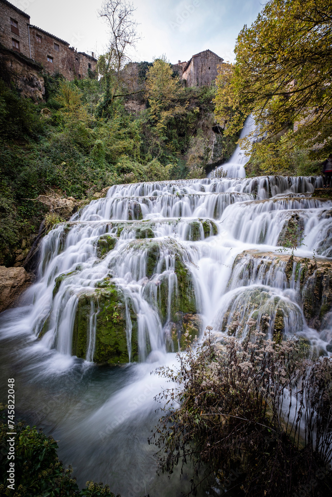 Obraz premium Orbaneja waterfall, Orbaneja del Castillo, Burgos, Spain