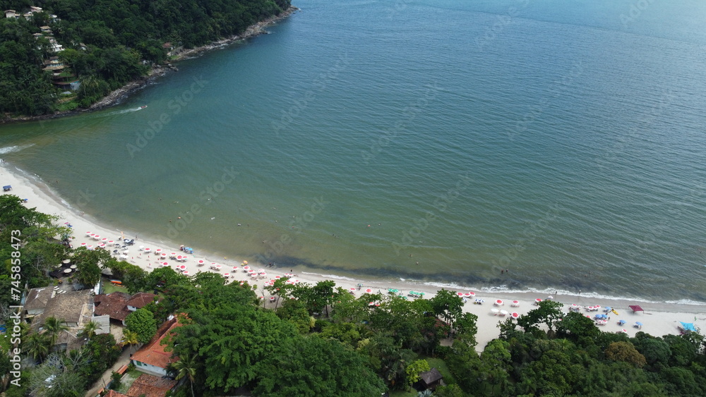 Orla da praia da Barra do Sahy, São Sebastião, SP, Brasil