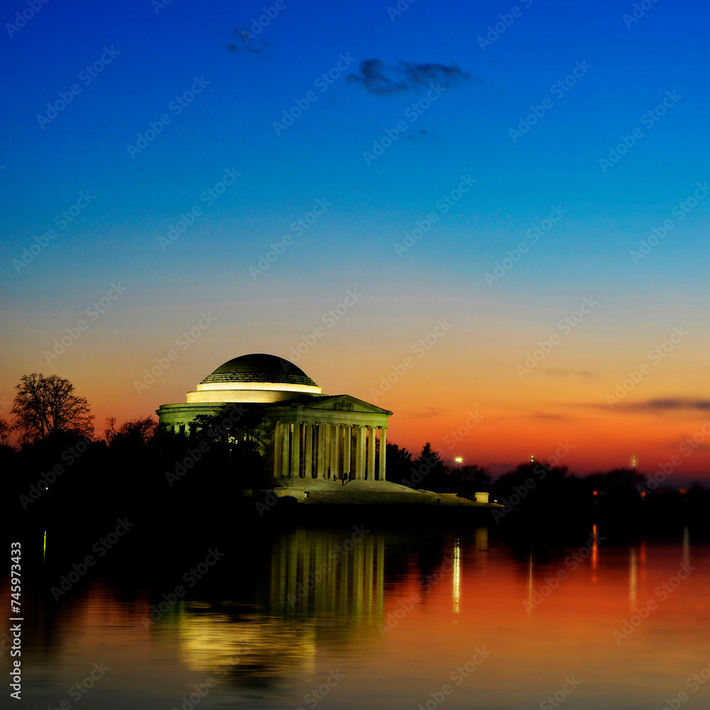 Obraz premium Jefferson Memorial Building Sunset with Spot Focus