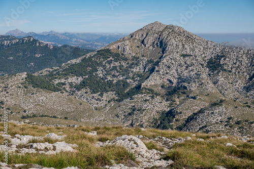 hikers, puig Galatzo, Estellencs, Mallorca, Balearic Islands, Spain