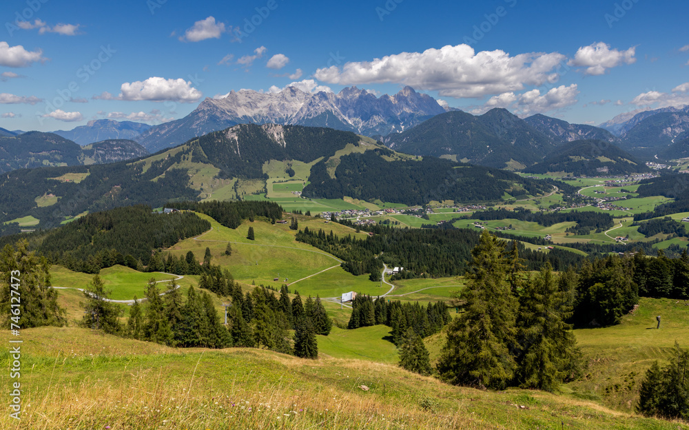 Fototapeta premium hiking in Austria - green alpine valleys and mountains in Tyrol