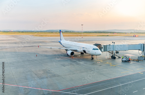 Φωτογραφία .The gate sleeve is docked to the aircraft.