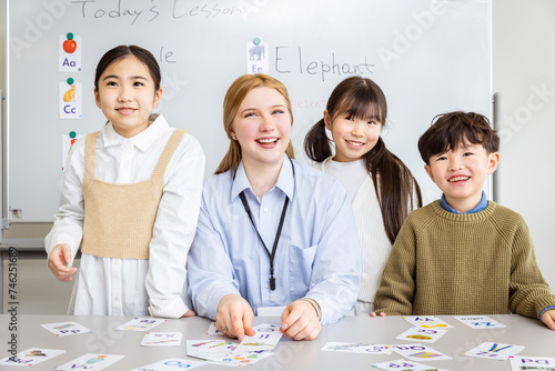 外国人講師と子ども　Foreign instructor and children