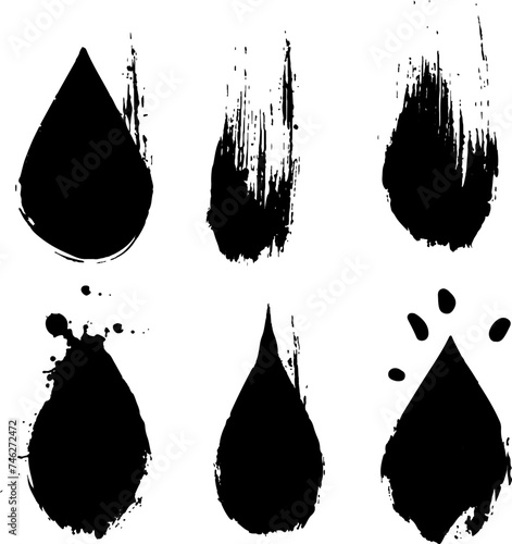 Set of vector hand drawn grunge style black water drop signs