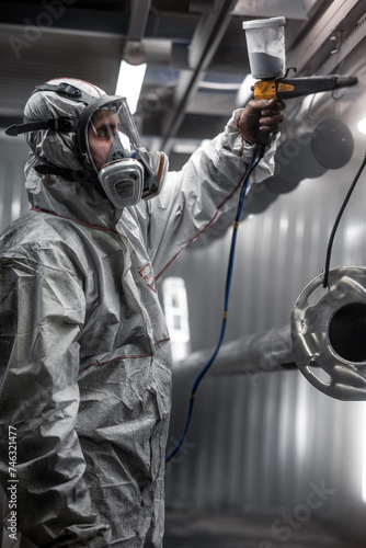 spraypainter at work