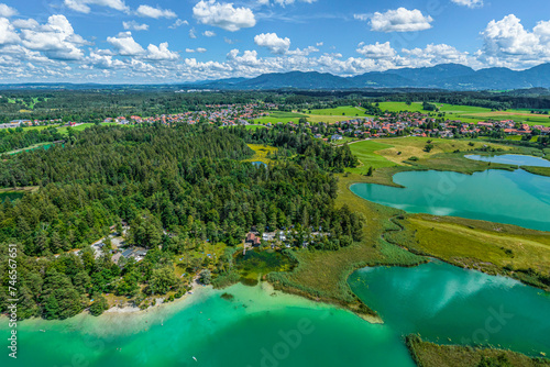 Die Eiszerfallslandschaft der Osterseen bei Iffeldorf im bayerischen Oberland im Luftbild photo