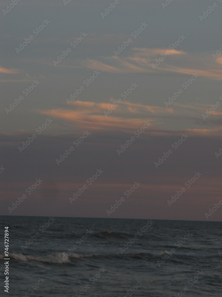 Obraz premium Sunset over the sea