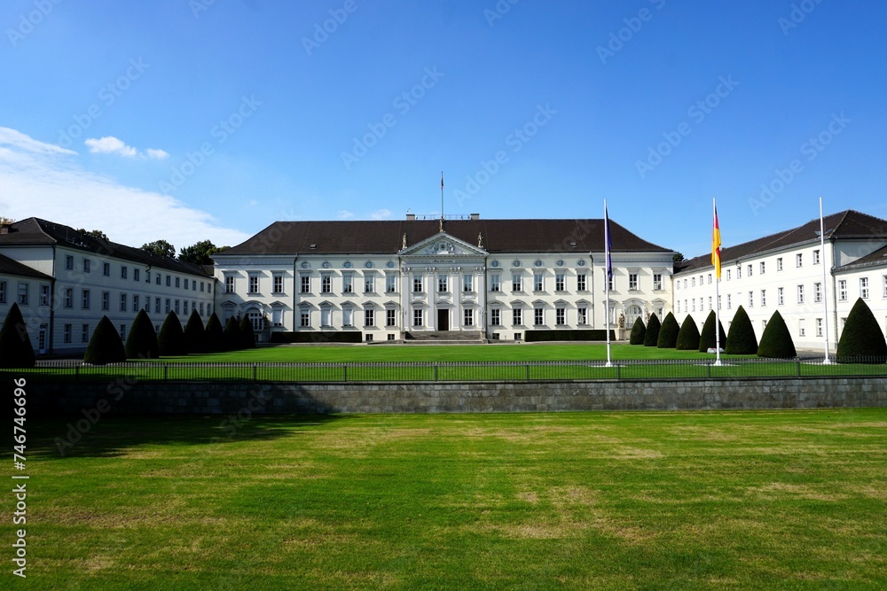 Obraz premium Schloss Bellevue, Berlin, Sitz des Bundespräsidenten von Deutschland