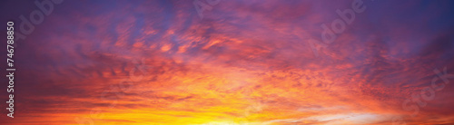 Fotografie Dramatic dusk sky with clouds