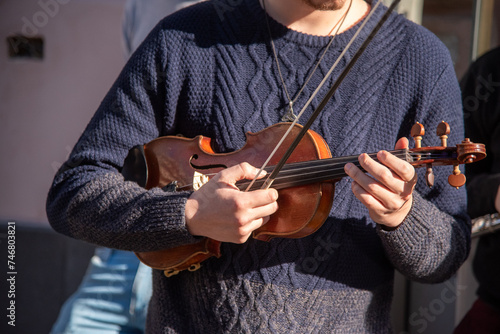 Musica, strumenti, folklore napoletano, tarantella, tammuriata, tamburelli, mandolino, violino, chitarra, tamorre, flauto. photo